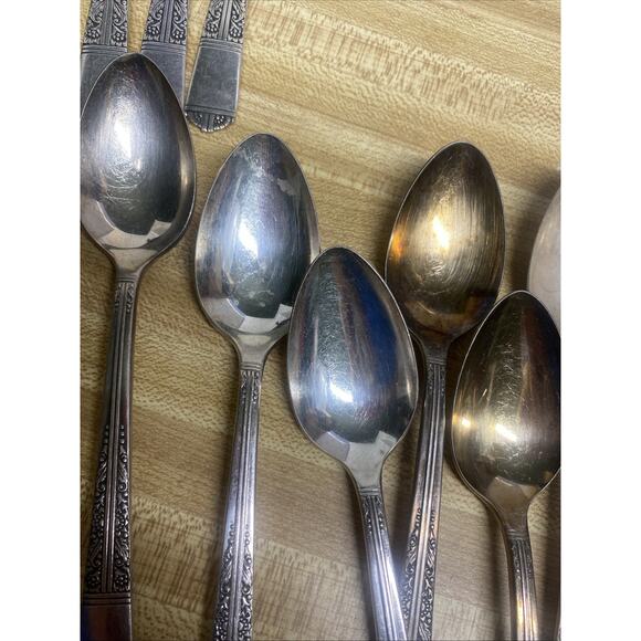 19 Pieces ONEIDA ROYAL YORK aka OAKLEIGH GRACE SilverPlate Tutor Plate Community - Picture 7 of 8